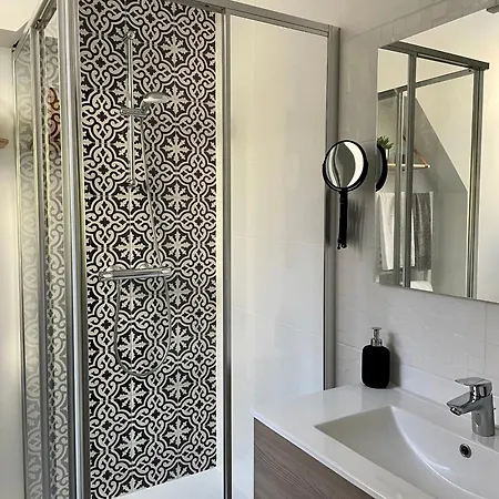 Le Ger - Studio Plein Coeur Historique Apartment *
